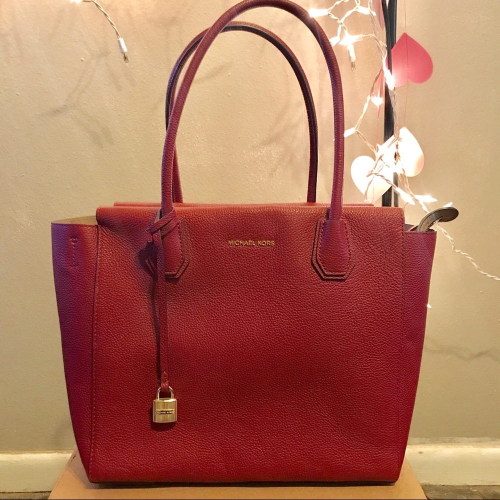 SALE!! No dustbag Michael Kors “Mercer”!
